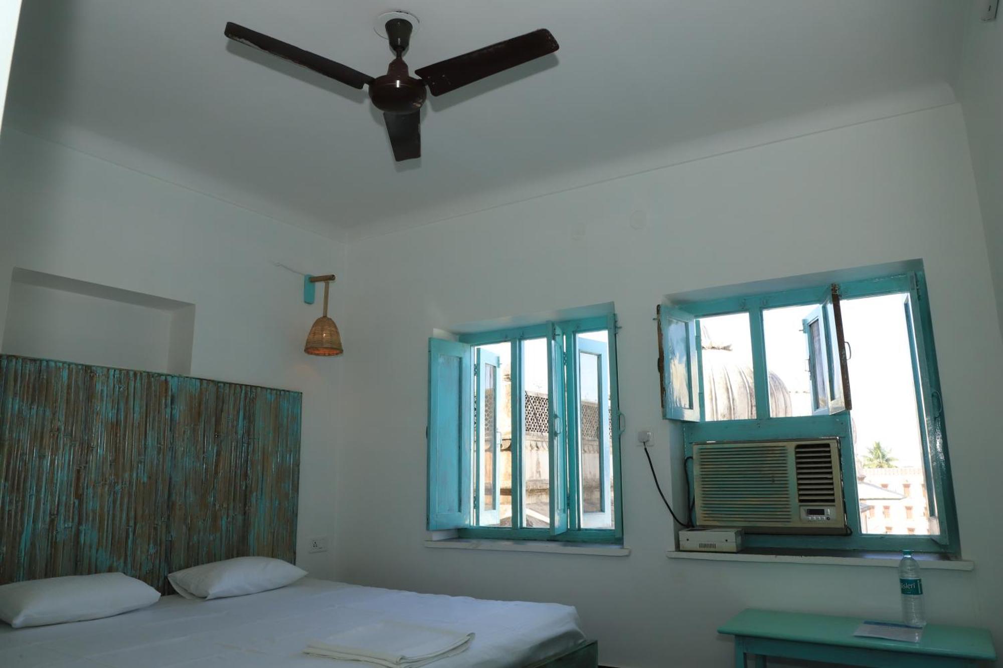 The Brahma Space Pushkar Zimmer foto