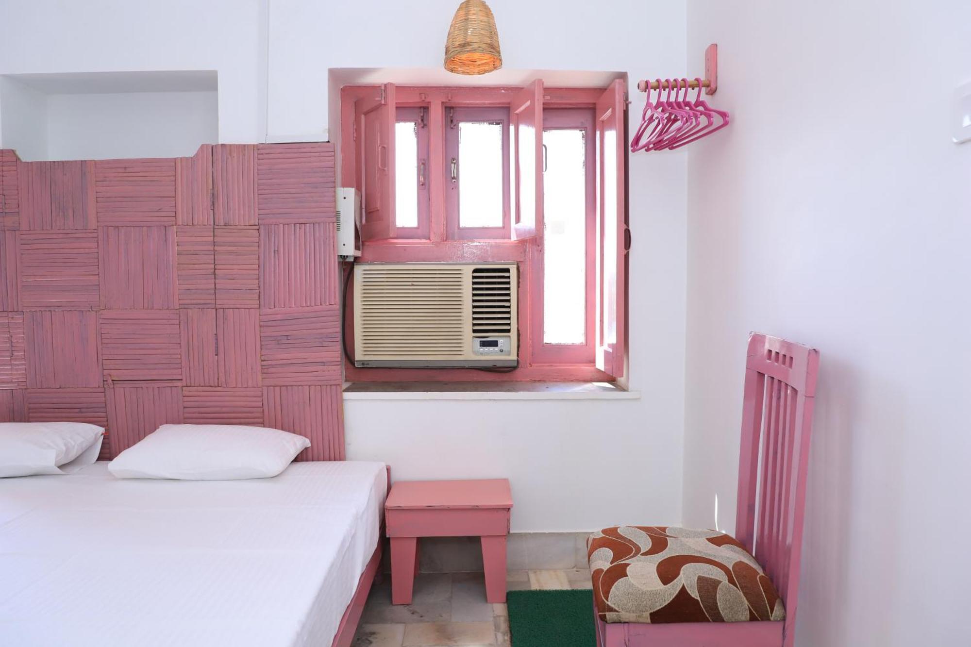The Brahma Space Pushkar Zimmer foto